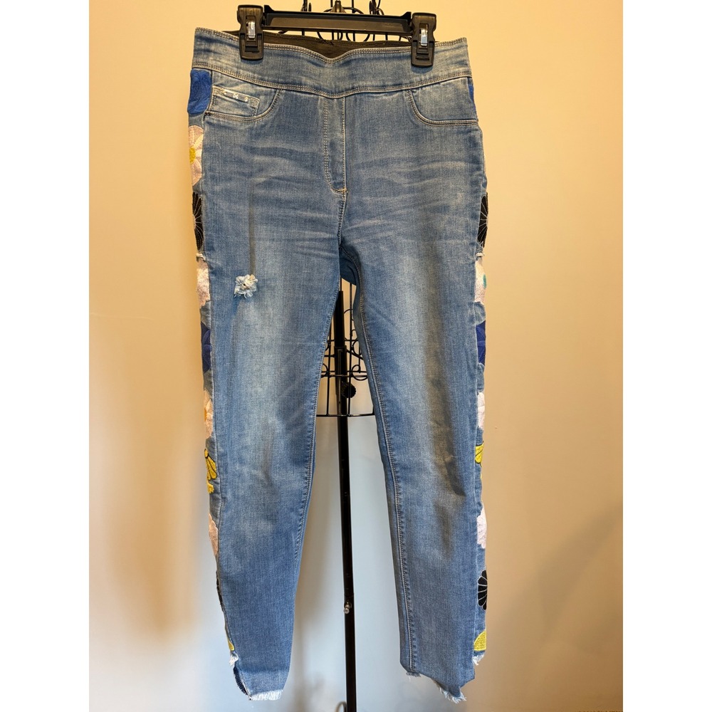 Coco + Carmen Floral Embroidered Distressed Denim Leggings Medium Wash Small‎